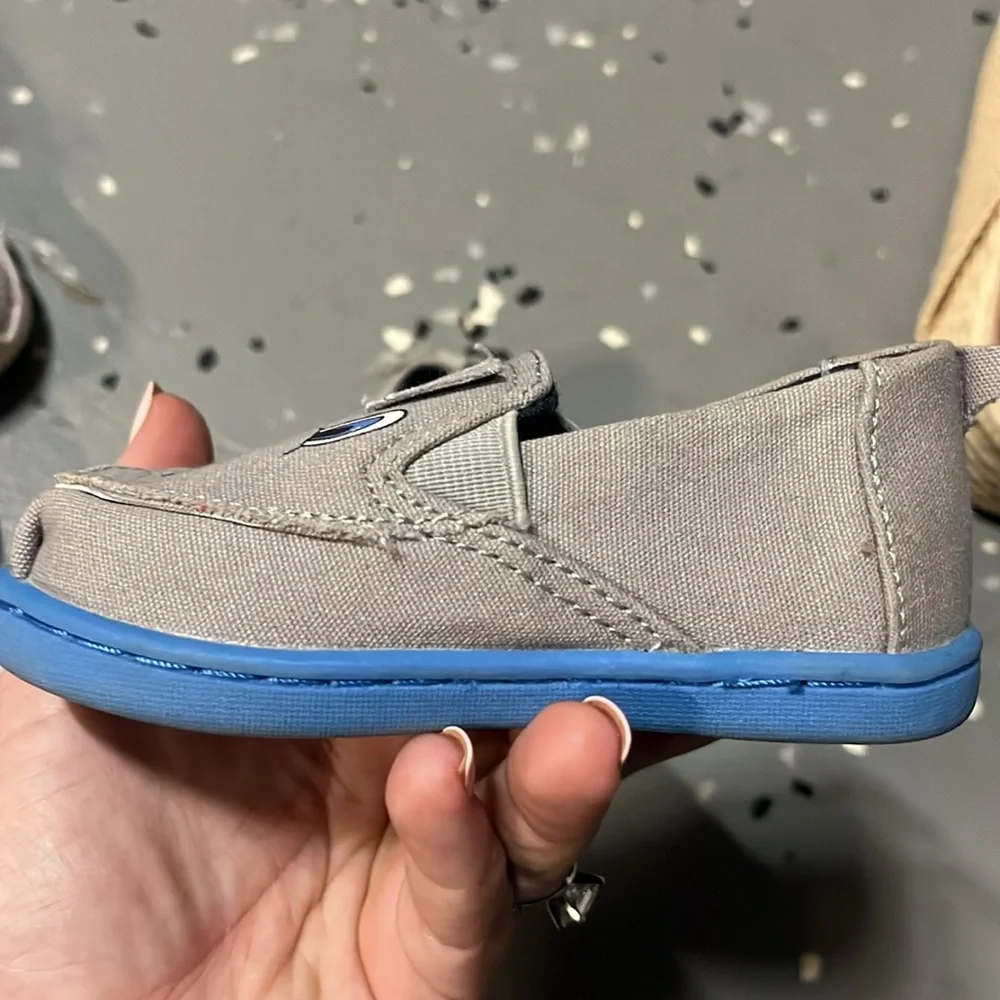 Toms - Picture 4 of 5